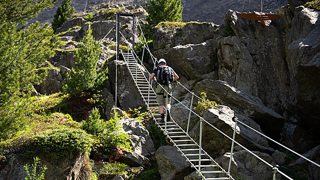 oetzi glacier tour