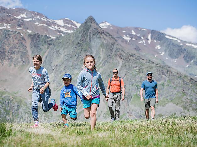 Escursioni sul ghiacciaio della Val Senales con bambini